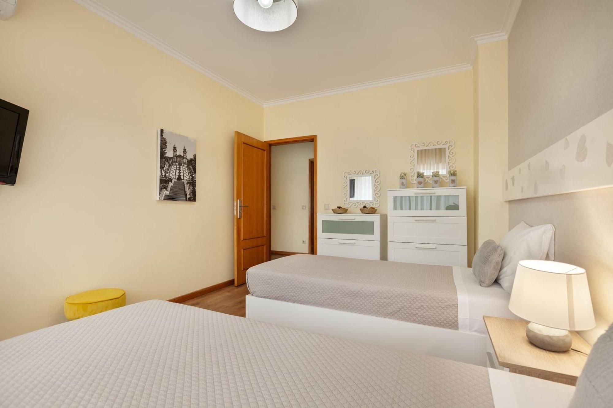 Apartamento Girassol - Minho'S Guest บรากา ภายนอก รูปภาพ